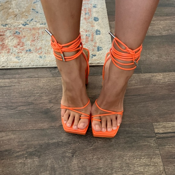 Orange heels with straps! - Picture 7 of 7